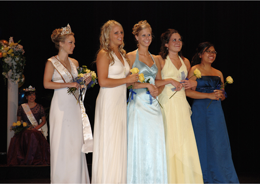 Karl Oskar Day Queen Coronation, Lindstrom, Minnesota, 21 x 30 cm, 2007.