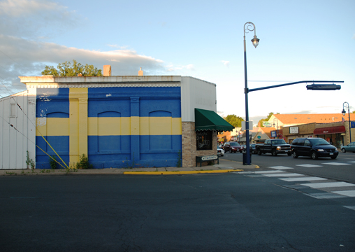 Broadway Steet, Lindstrom, Minnesota, 21 x 30 cm, 2007.