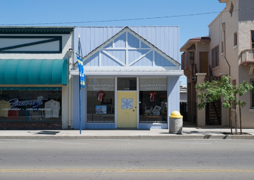 Scandinavian Gallery, Kingsburg, California, 21 x 30 cm, 2010.